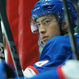 Heated Rivalry - Hudson Williams as Shane Hollander in Episode 104 of Heated Rivalry. Cr. Sabrina Lantos © 2025